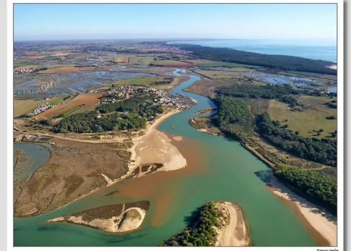 Maison 3 Personnes Dans Village Atypique
